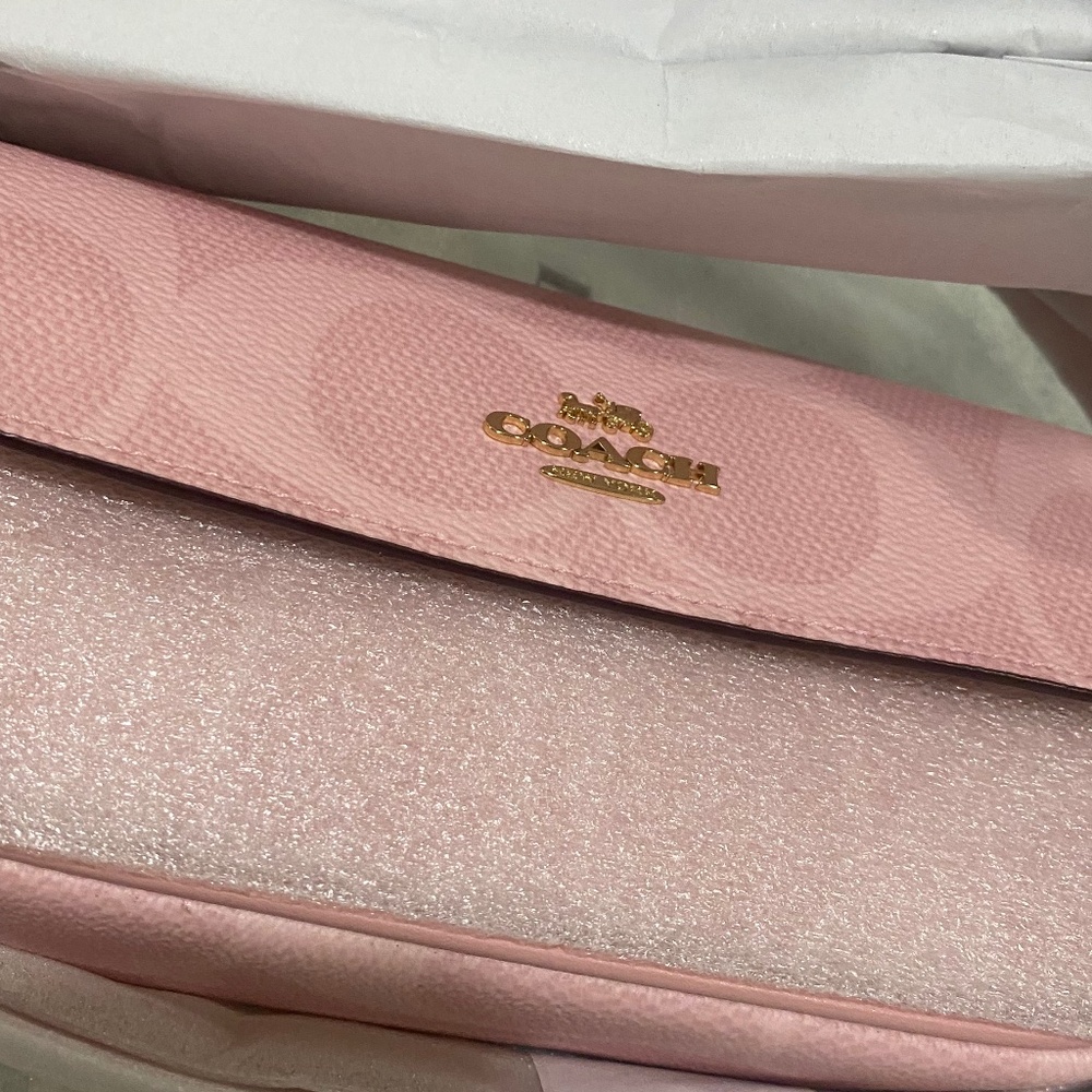 Hailey Flap - Powder Pink